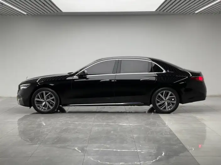 Mercedes-Benz E-Class 2025 Model E 300 L Fashion Model sedan – фото 4