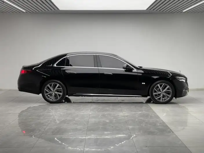 Mercedes-Benz E-Class 2025 Model E 300 L Fashion Model sedan – фото 8