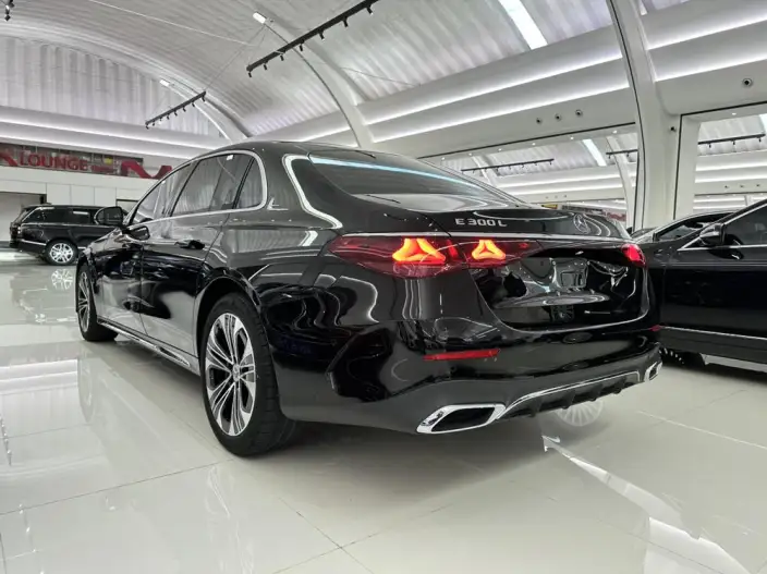 Mercedes-Benz E-Class 2025 Model E 300 L Fashion Model Sports sedan – фото 3