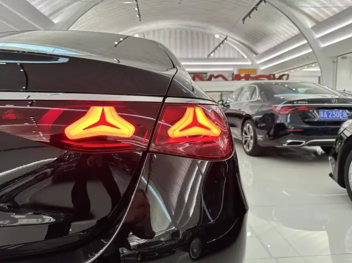 Mercedes-Benz E-Class 2025 Model E 300 L Fashion Model Sports sedan – фото 9