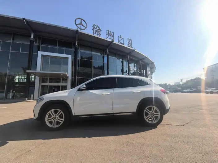 Mercedes-Benz GLA 2023 Model GLA 200 – фото 2