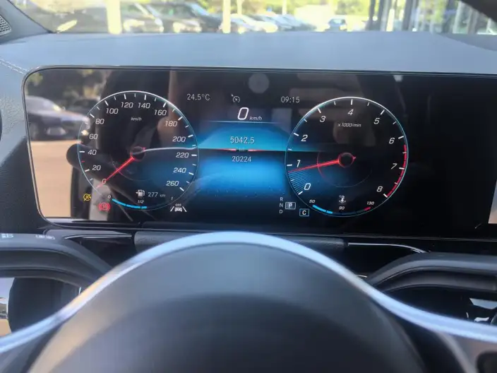 Mercedes-Benz GLA 2023 Model GLA 200 – фото 8