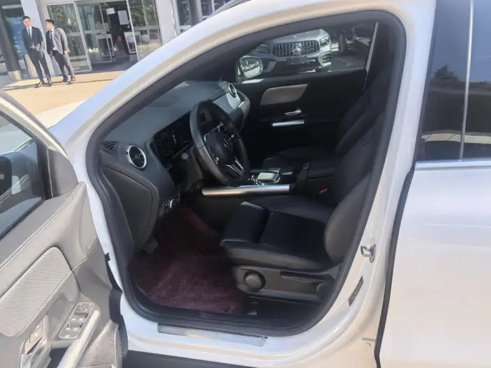 Mercedes-Benz GLA 2023 Model GLA 200 – фото 9
