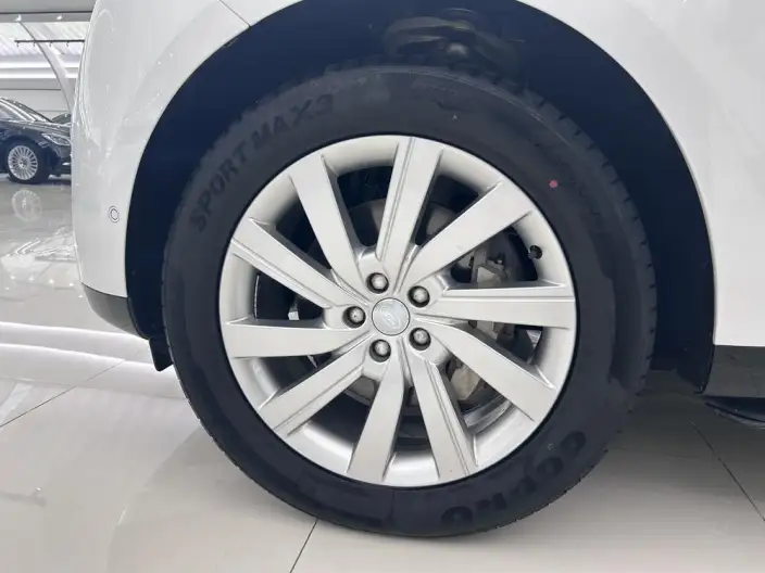 Range Rover 2023 Model 3.0 L6 400PS Shengshi VII seat Extended Edition – фото 7