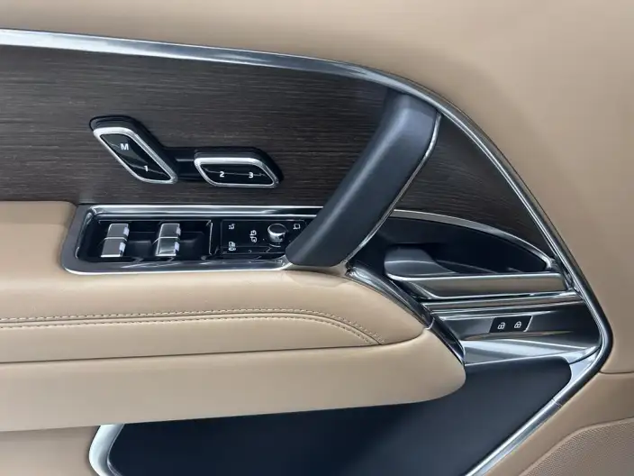 Range Rover 2023 Model 3.0 L6 400PS Shengshi VII seat Extended Edition – фото 8