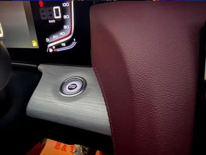 Hongqi H5 2024 Model 1.5T DCT Flag Rhythm Edition – фото 8