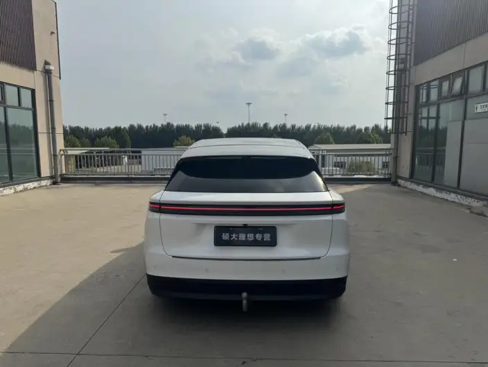 Li Auto i6 2025 Model 2WD Standard Edition – фото 6