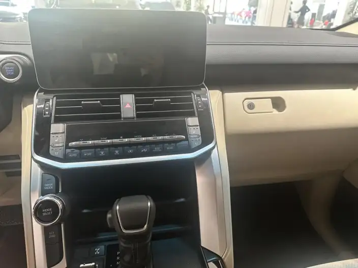 Land Cruiser (import 2024 Model 3.5T Automatic 4WD 7 seat Parallel Imported – фото 8