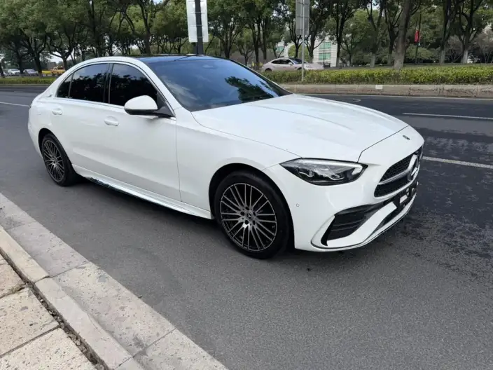 Mercedes-Benz C-Class 2024 Model C 260 L Sports Edition – фото 3