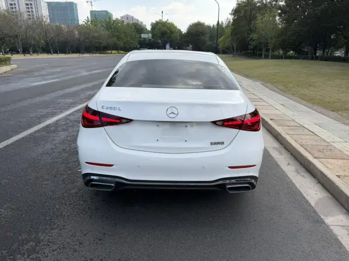 Mercedes-Benz C-Class 2024 Model C 260 L Sports Edition – фото 4