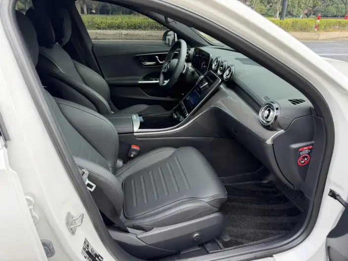 Mercedes-Benz C-Class 2024 Model C 260 L Sports Edition – фото 10