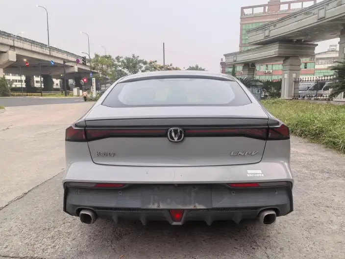 Changan UNI-V 2022 Model 1.5T Smart Pilot Model – фото 5