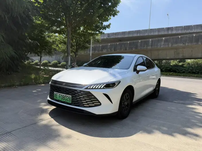 BYD Qin PLUS DM 2025 Model Smart Driving Edition DM-i 55KM Leading Model – фото 1