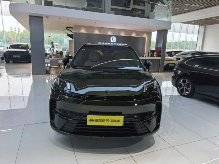 Lynk & Co 08 EM-P 2026 Model 210 4WD Performance Ultra H7 – фото 2