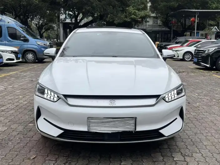 Qin Plus EV 2021 Model 400KM Luxury Model – фото 2