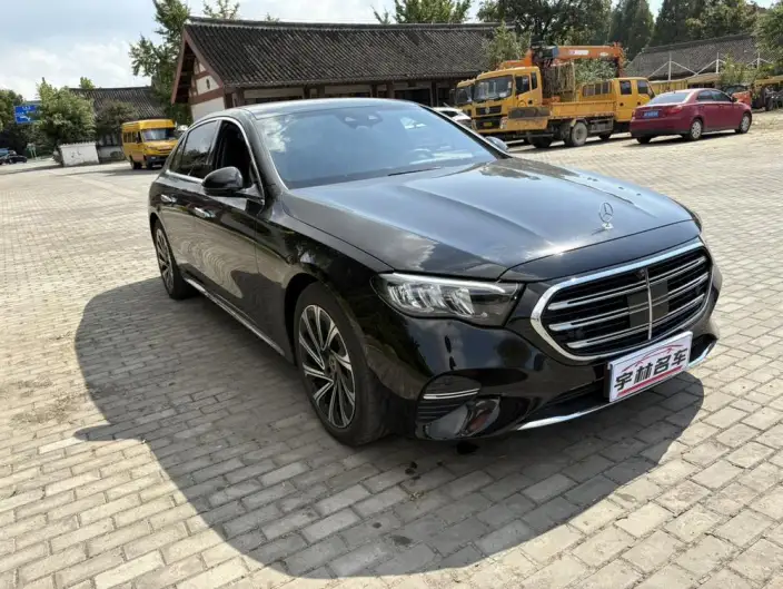 Mercedes-Benz E-Class 2025 Model E 300 L Luxury Model sedan – фото 3