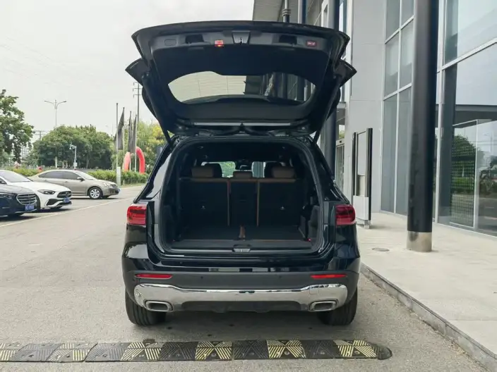 Mercedes-Benz GLB 2025 Model GLB 220 Fashion Model – фото 6