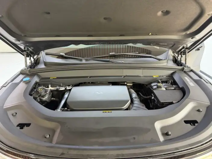 Li Auto L8 2023 Model Max Edition – фото 9