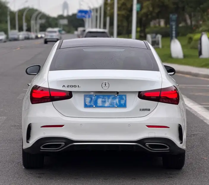 Mercedes-Benz A-class 2023 Model A 200 L Sports sedan Fashion Edition – фото 5