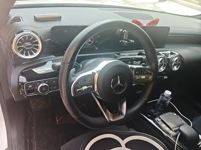 Mercedes-Benz A-class 2022 Model Facelift II A 200 L Sports sedan Fashion Edition – фото 7