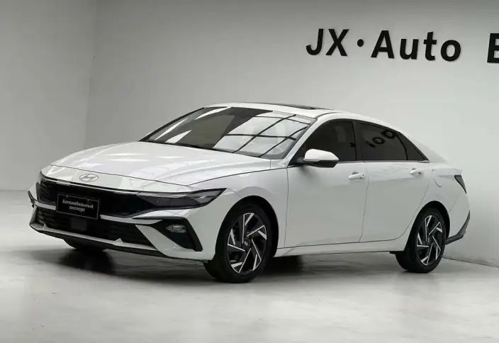Hyundai Ioniq 2023 Model 1.5L CVT GLX Elite Edition – фото 1