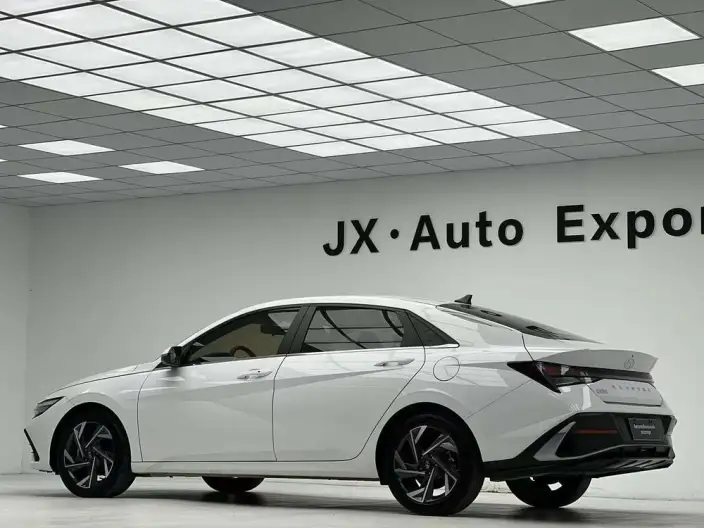 Hyundai Ioniq 2023 Model 1.5L CVT GLX Elite Edition – фото 5