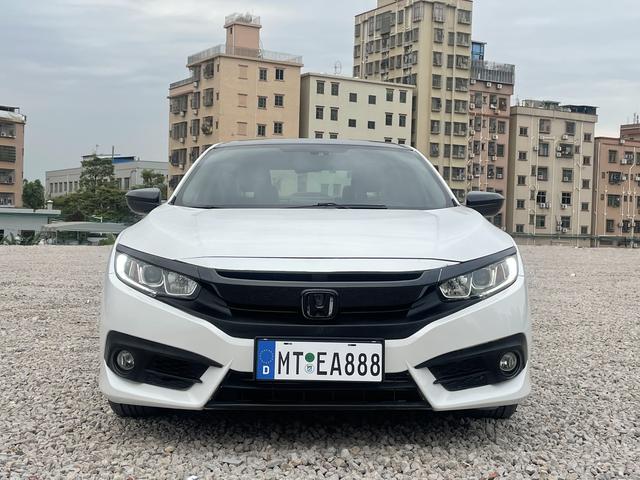 Honda Civic 2016 220TURBO CVT Luxury – фото 3