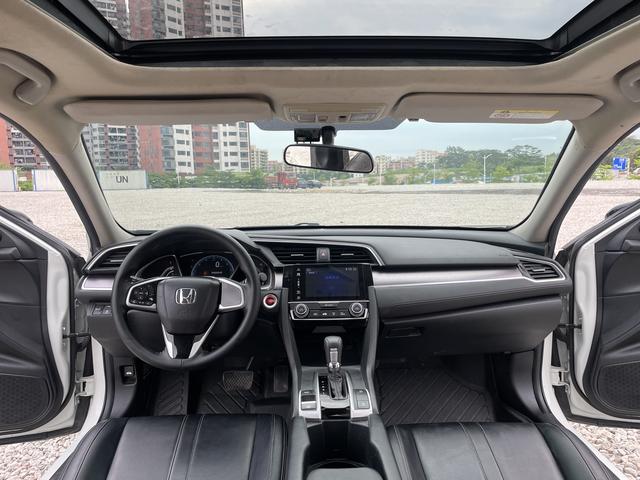 Honda Civic 2016 220TURBO CVT Luxury – фото 7