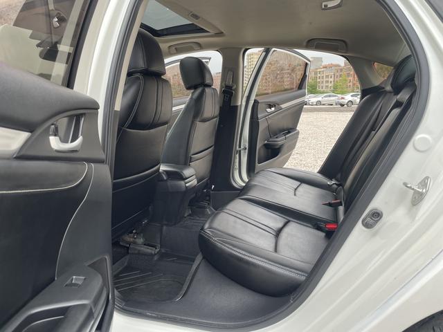 Honda Civic 2016 220TURBO CVT Luxury – фото 10