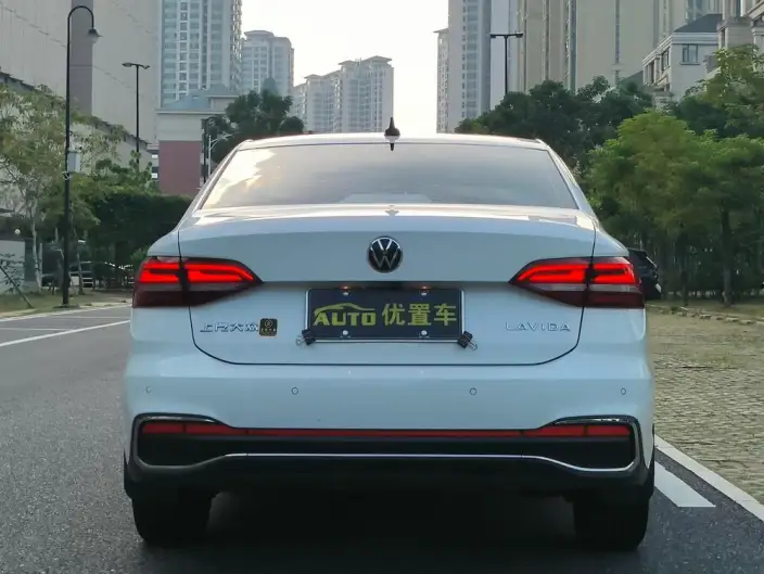 Volkswagen Lavida 2023 Model 1.5L Automatic Five million editions – фото 4