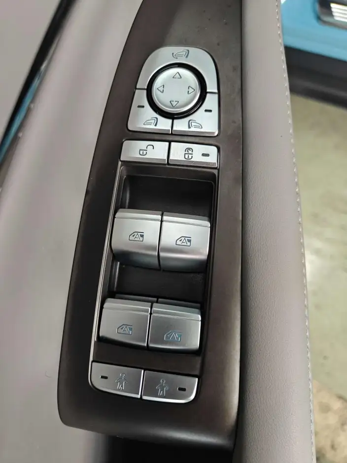 DENZA N7 2024 Model 630 4WD Smart Driving Max Edition – фото 9
