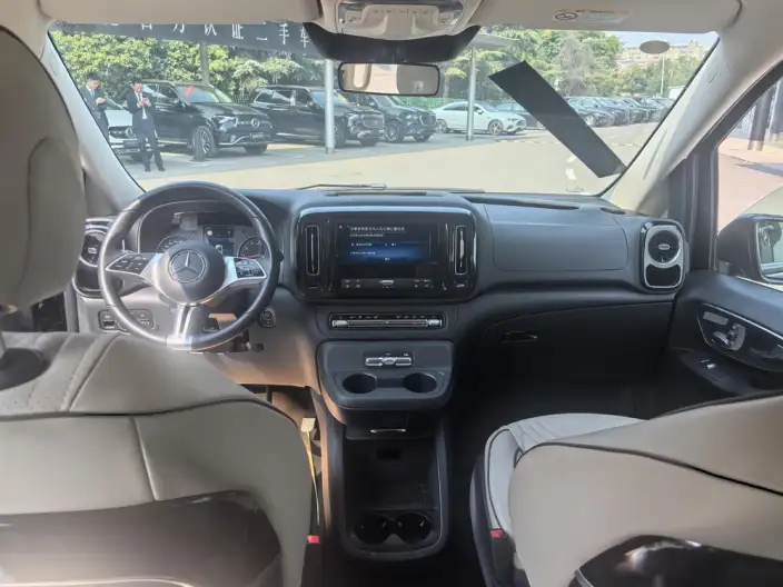 Viano 2024 Model 2.0T Elite Edition 7 seat – фото 3
