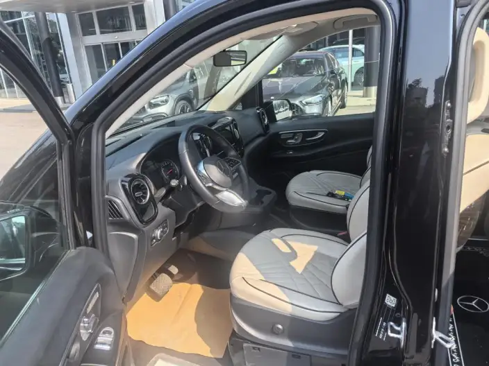 Viano 2024 Model 2.0T Elite Edition 7 seat – фото 5
