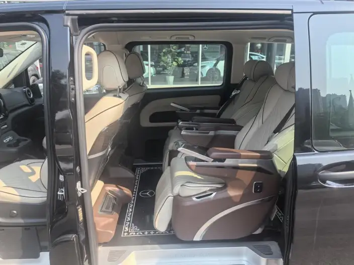 Viano 2024 Model 2.0T Elite Edition 7 seat – фото 9