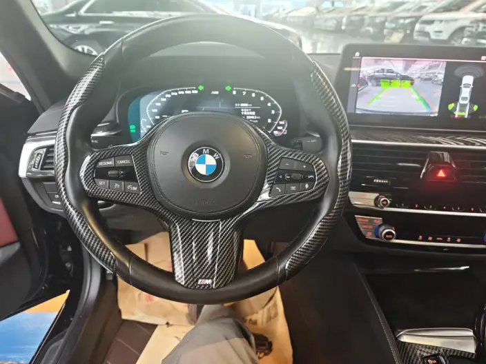 BMW 5 Series 2022 Model 525Li M Sports Set – фото 9