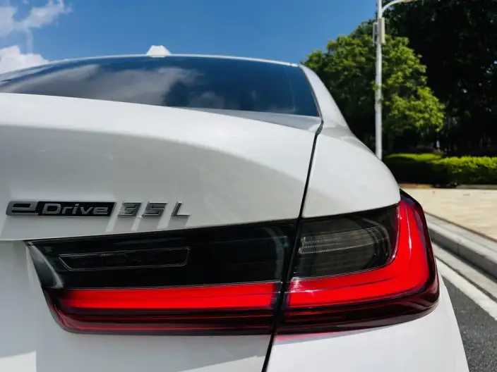 BMW i3 2023 Model eDrive35L – фото 9