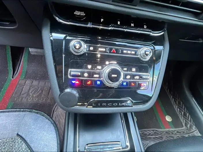 Lincoln Corsair 2022 Model 2.0T 2WD Exclusive Edition – фото 9
