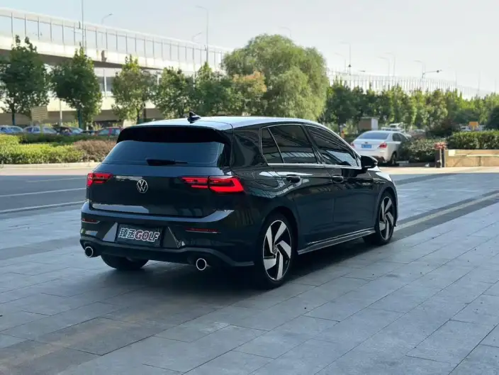 Volkswagen Golf GTI 2023 Model 380TSI DSG GTI – фото 6