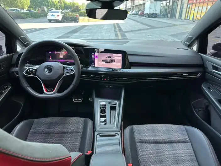 Volkswagen Golf GTI 2023 Model 380TSI DSG GTI – фото 7