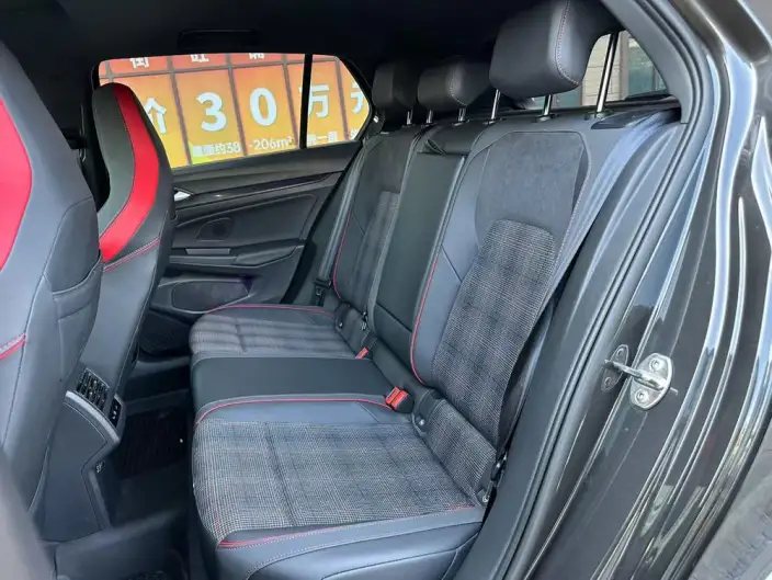 Volkswagen Golf GTI 2023 Model 380TSI DSG GTI – фото 10