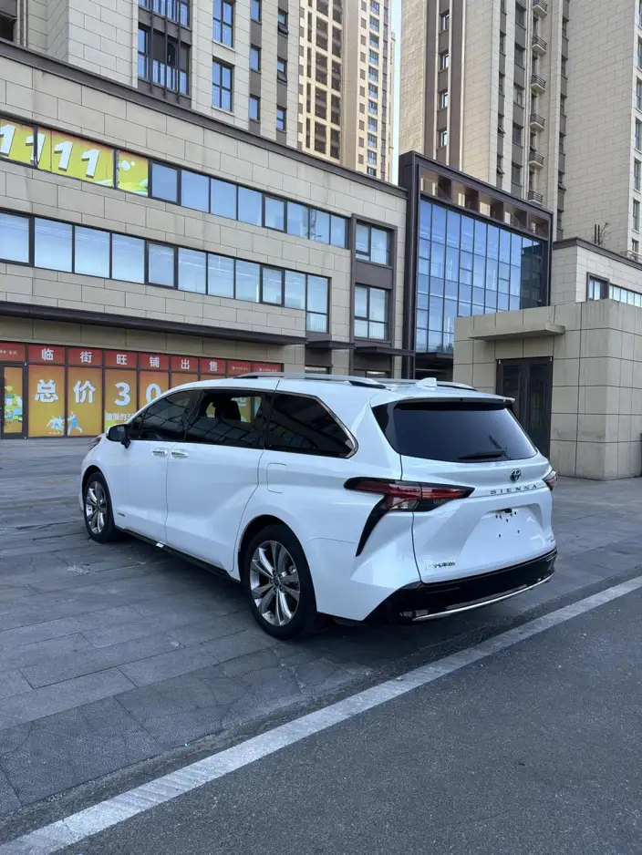 Toyota Sienna 2023 Model Hybrid 2.5L Supreme Edition – фото 5
