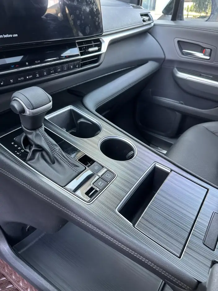 Toyota Sienna 2023 Model Hybrid 2.5L Supreme Edition – фото 9