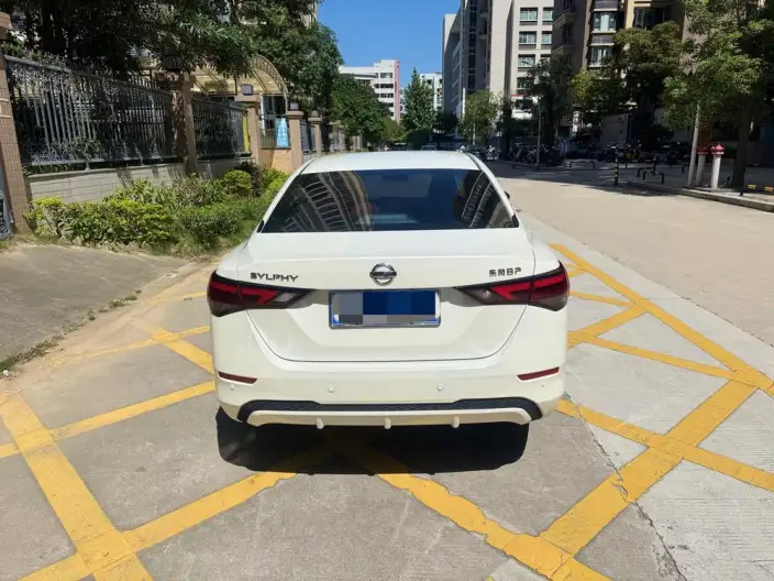 Nissan Sylphy 2021 Model 1.6L XL CVT Yuexiang Edition – фото 4