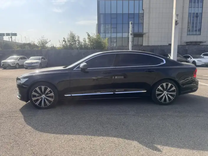 Volvo S90 2025 Model B5 Smart Range Deluxe Edition – фото 3