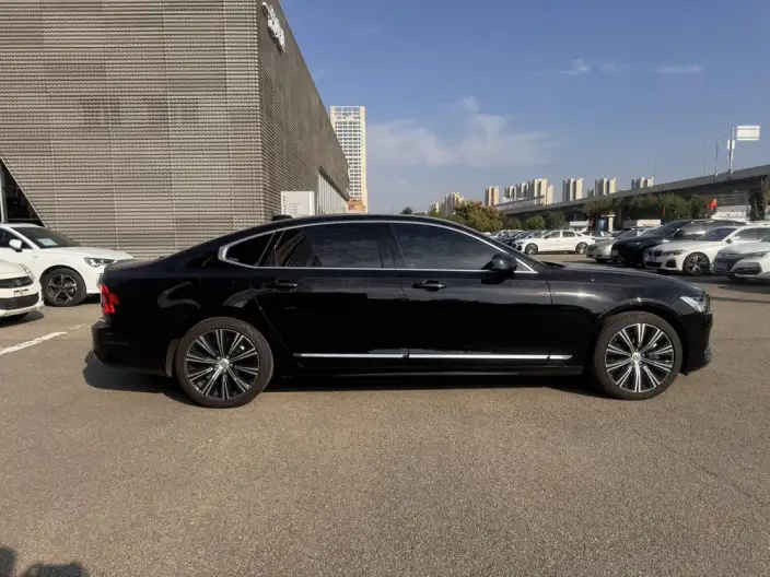 Volvo S90 2025 Model B5 Smart Range Deluxe Edition – фото 6