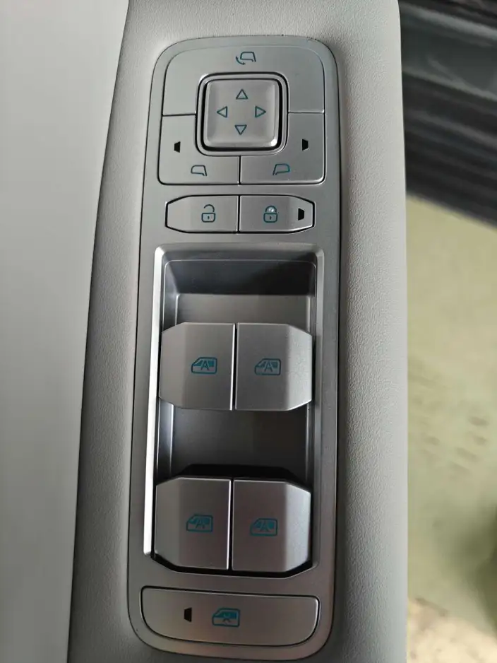 Titan 7 PHEV 2025 Model 190KM 4WD Ultra Edition – фото 10