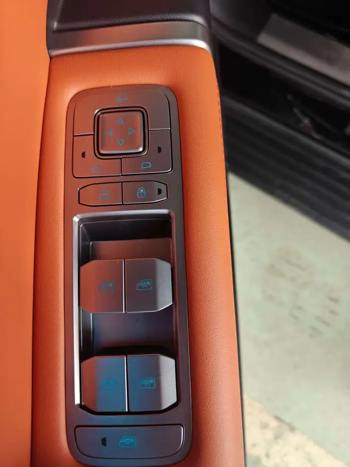Titan 7 PHEV 2025 Model 190KM 4WD Ultra Edition – фото 10