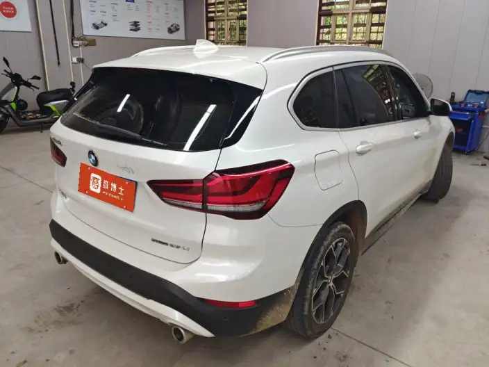 BMW X1 2022 Model sDrive25Li Leading Model – фото 4