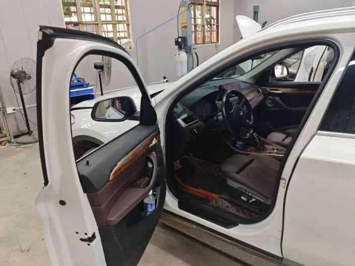 BMW X1 2022 Model sDrive25Li Leading Model – фото 9