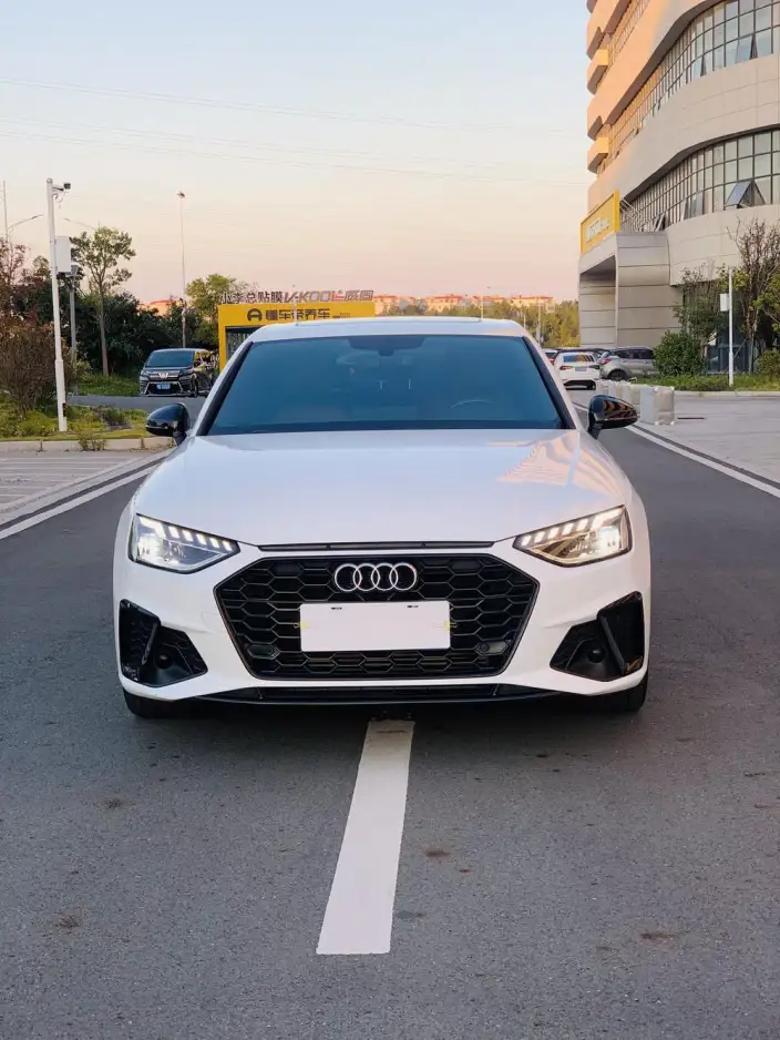 Audi A4 L 2022 Model 40 TFSI Luxury Dynamic Model – фото 2